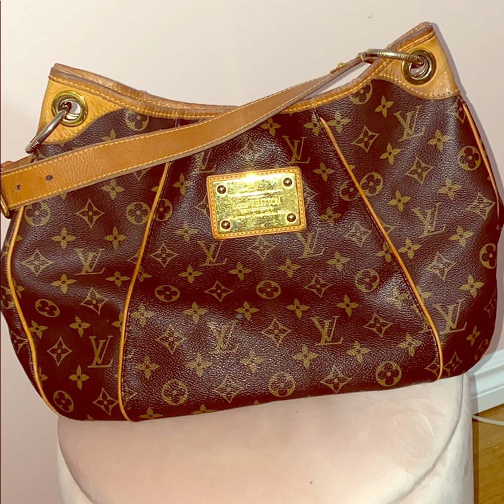 Authentic LV Galliera GM